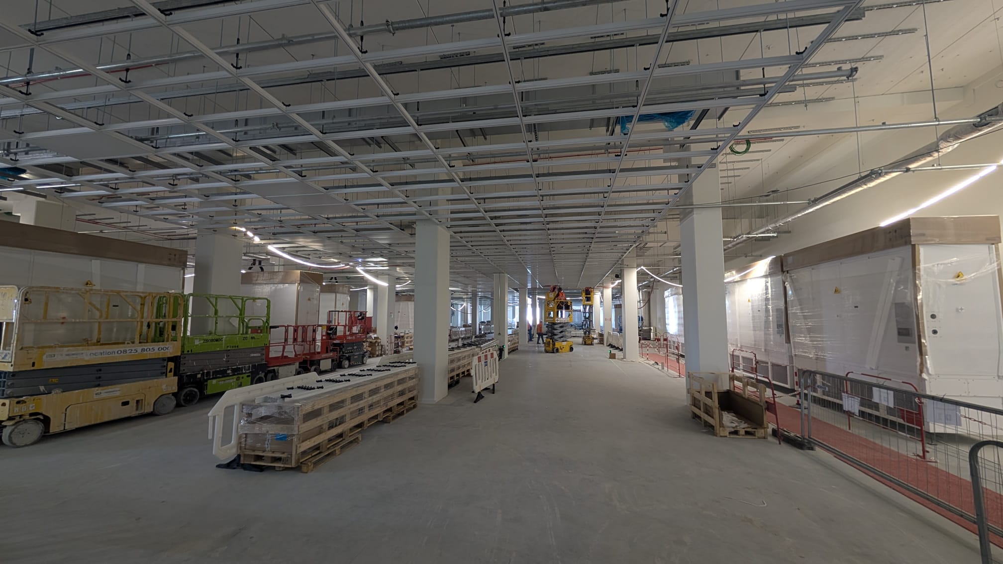 Data center — second œuvre et réseaux sur grands volumes