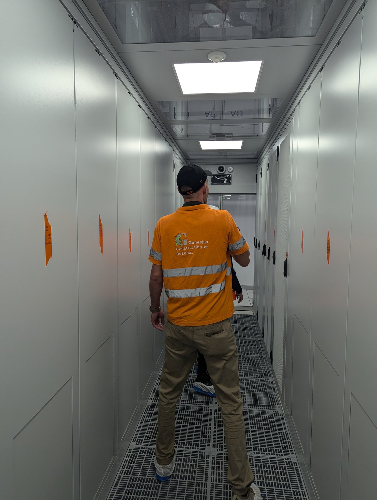 Câblage et infrastructure réseaux en data center — Genesius Construction et Réseaux
