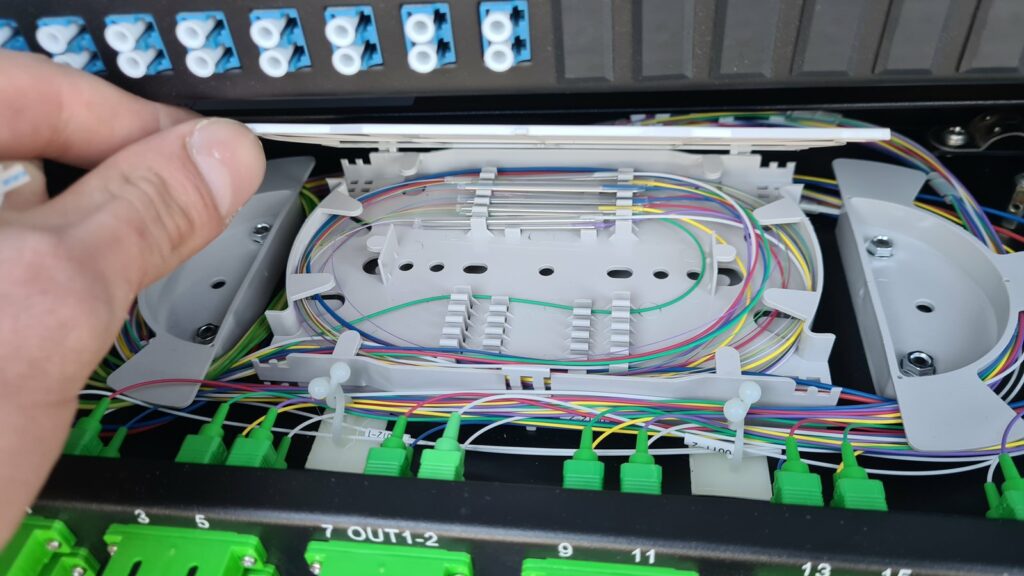 Déploiement de fibre optique et génie civil télécom — Genesius Construction et Réseaux