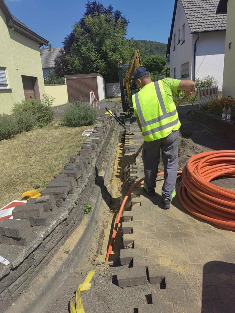 Pose fibre optique chantier international Allemagne Genesius