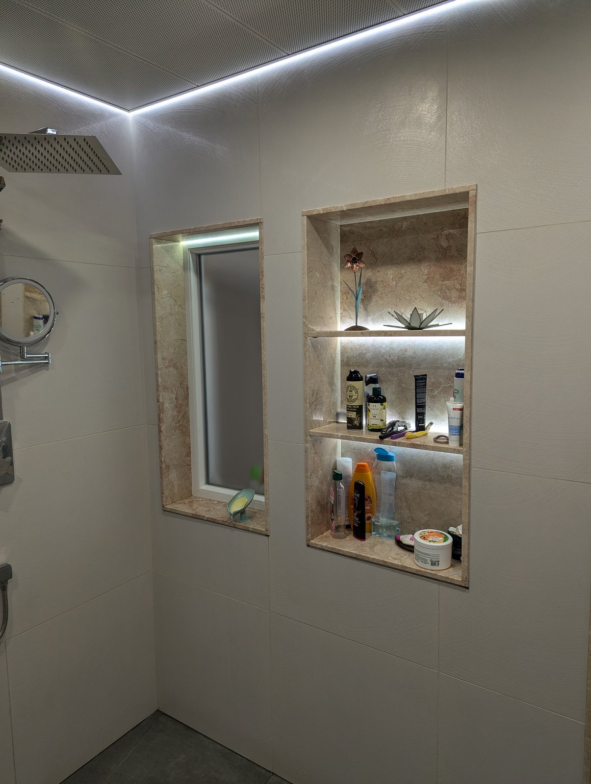 Salle de bain douche LED marbre rénovation haut de gamme Nice
