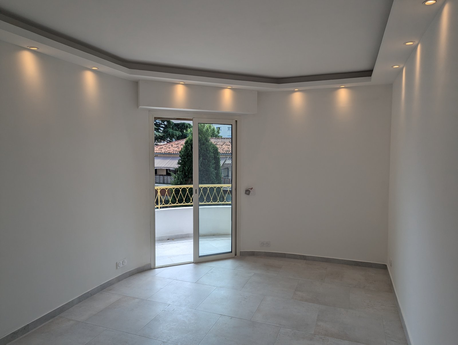 Rénovation d'appartement à Juan-les-Pins — Genesius Construction et Réseaux