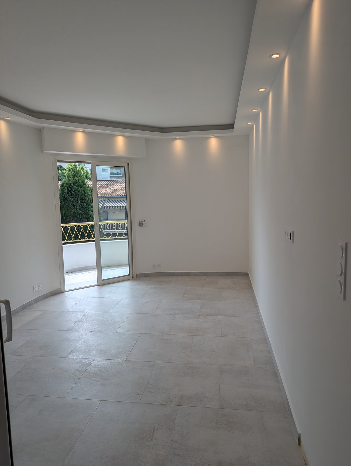 Rénovation d'appartement à Juan-les-Pins — Genesius Construction et Réseaux