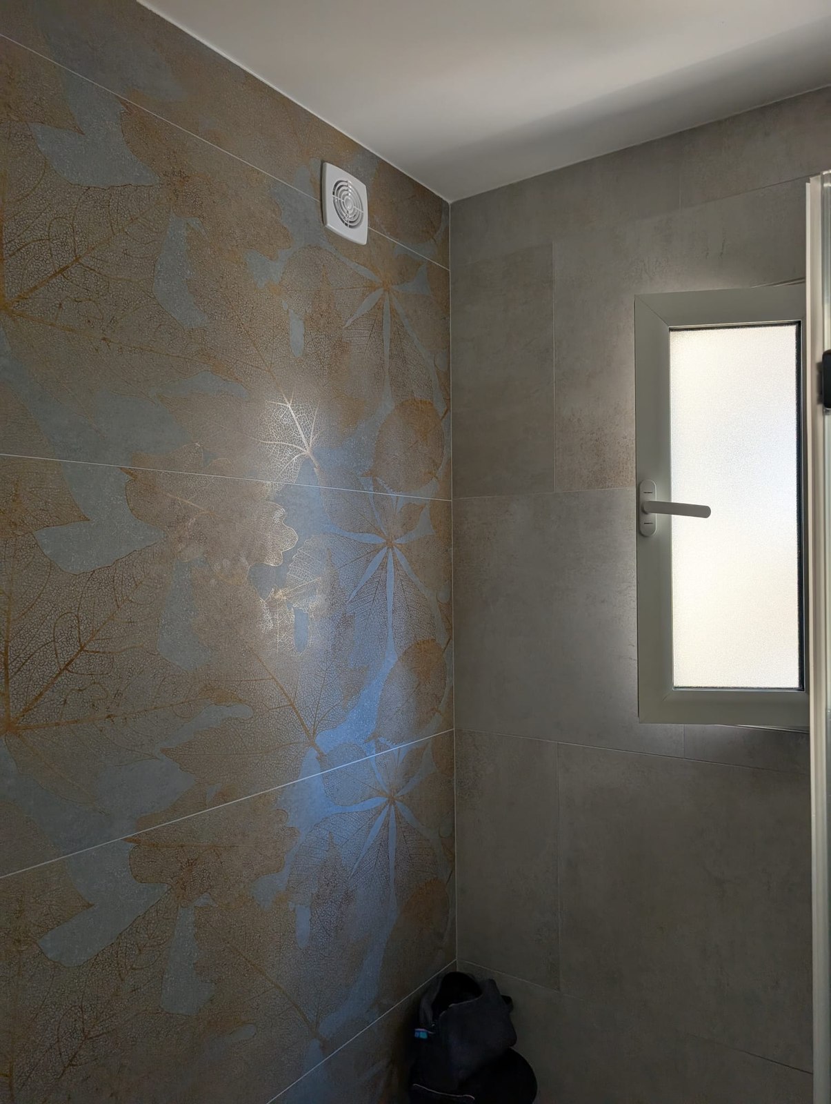 Salle de bain marbre Juan-les-Pins