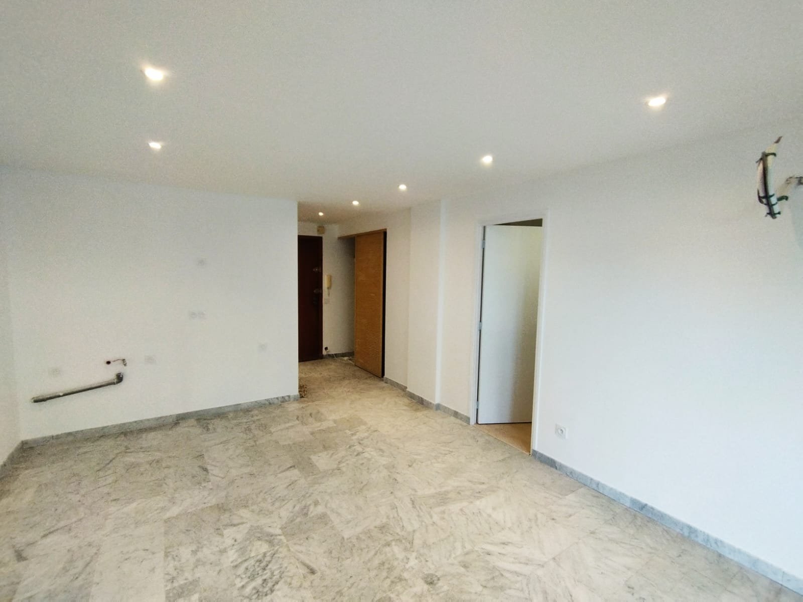 Rénovation de studio à Antibes — Genesius Construction et Réseaux
