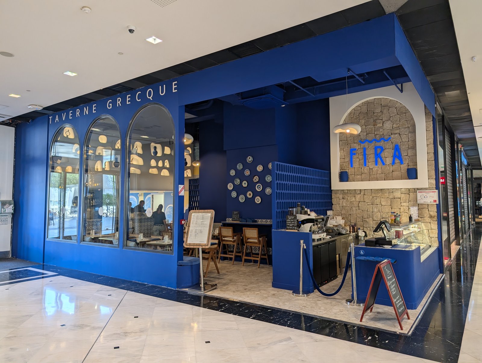 Devanture complète restaurant grec Fira Nice