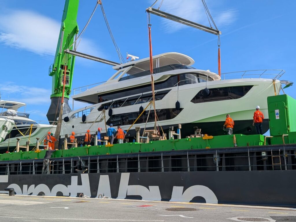 Sécurisation de yachts de luxe par soudures au port de Nice — Genesius Construction et Réseaux (branche GCR Spé) pour MCM