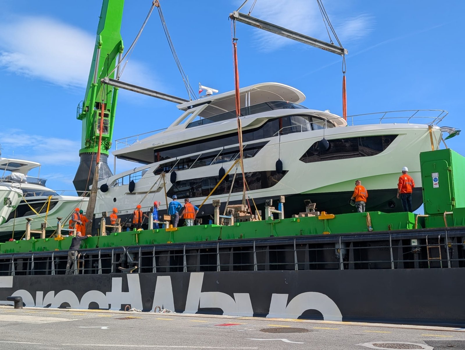 Sécurisation de yachts de luxe par soudures au port de Nice — Genesius Construction et Réseaux (branche GCR Spé) pour MCM